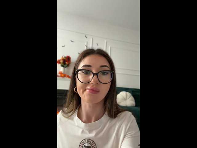 Chiaralovee live cam on BongaCams