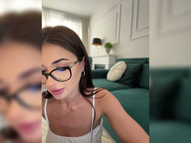 Chiaralovee live cam on BongaCams