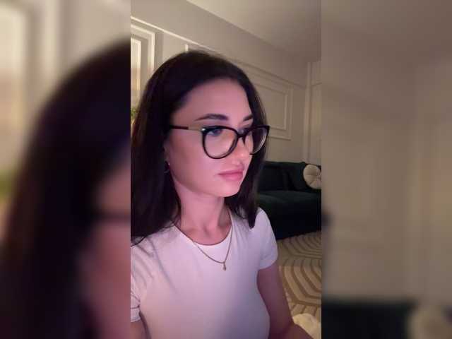 Chiaralovee live cam on BongaCams