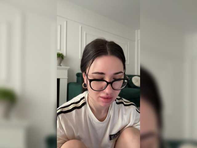 Chiaralovee live cam on BongaCams