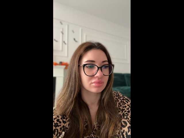 Chiaralovee live cam on BongaCams