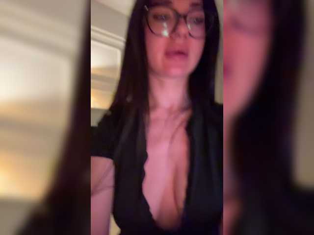 Chiaralovee live cam on BongaCams