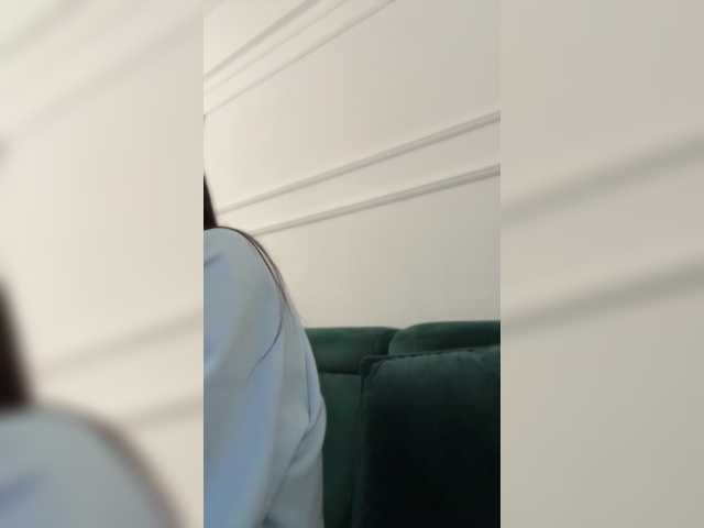 IvyNoirr live webcam show