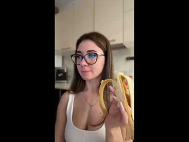 Chiaralovee live cam on BongaCams