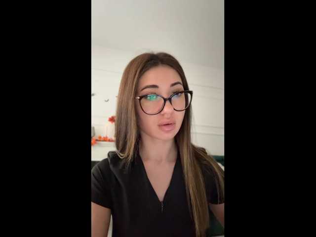 Chiaralovee live cam on BongaCams