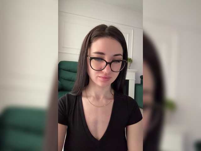 Chiaralovee live cam on BongaCams