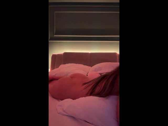Chiaralovee live cam on BongaCams