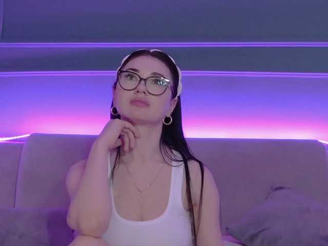 Chiaralovee live cam