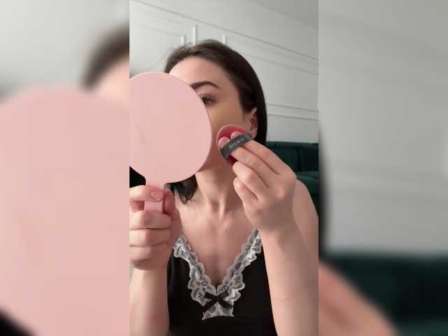 Chiaralovee live cam on BongaCams