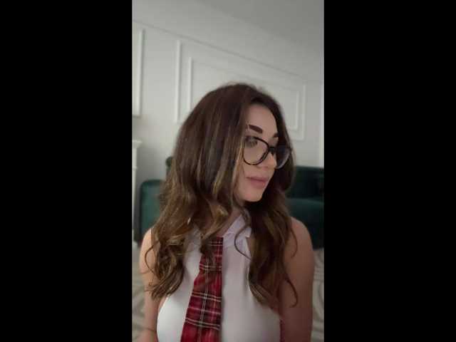 Chiaralovee live cam on BongaCams