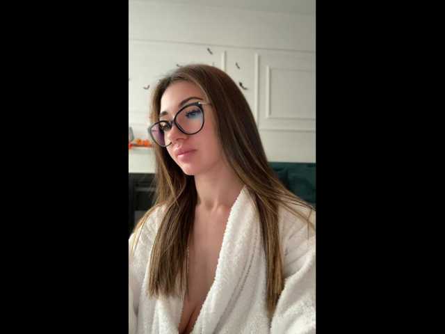 Chiaralovee live cam on BongaCams