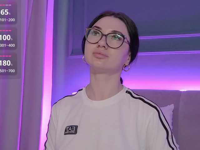 Chiaralovee live cam on BongaCams