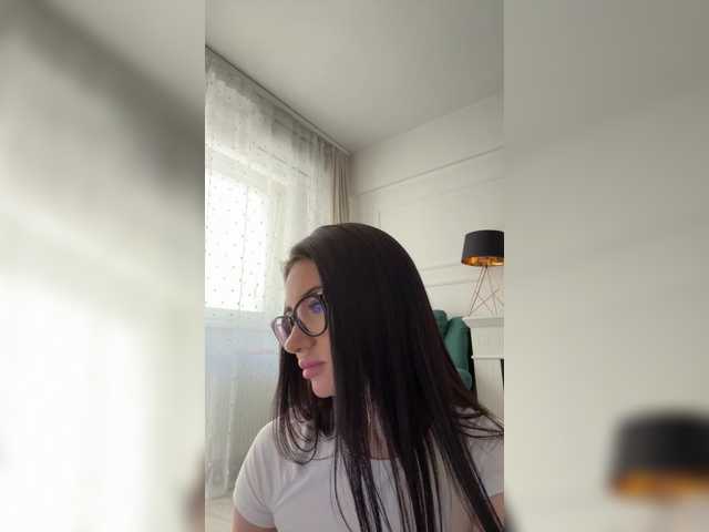 Chiaralovee live cam on BongaCams