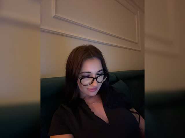 Chiaralovee live cam on BongaCams