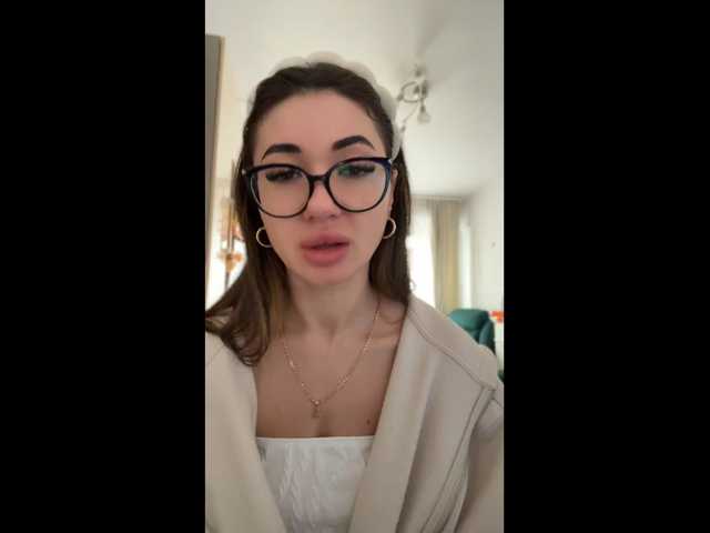 Chiaralovee live cam on BongaCams