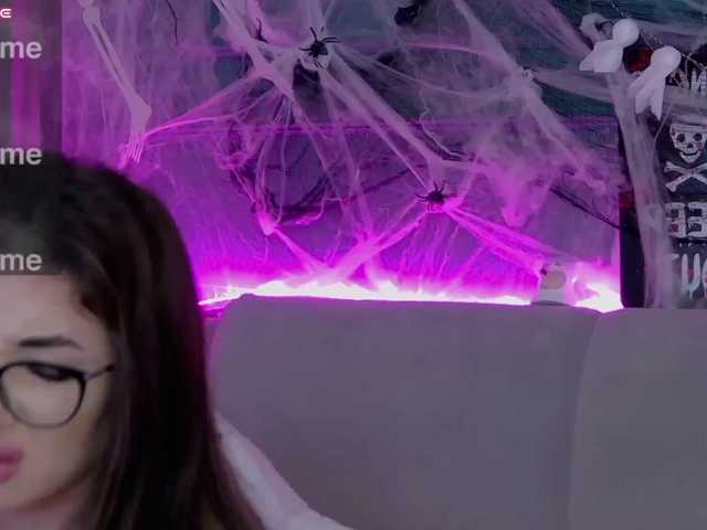 Chiaralovee live cam on BongaCams