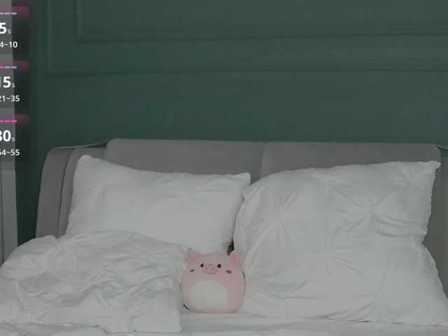Chiaralovee live webcam show