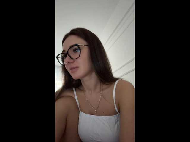 Chiaralovee live cam on BongaCams