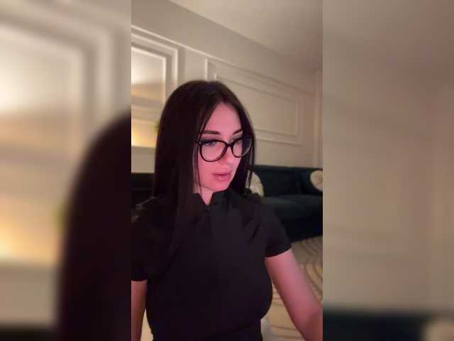 Chiaralovee live cam on BongaCams
