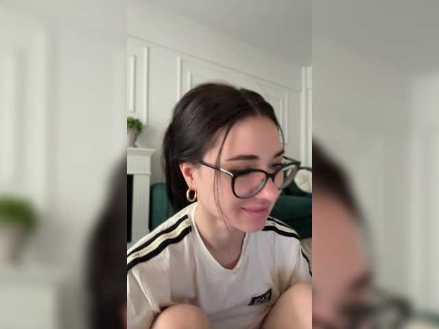 Chiaralovee live cam on BongaCams