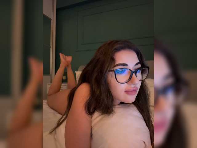 Chiaralovee live cam on BongaCams
