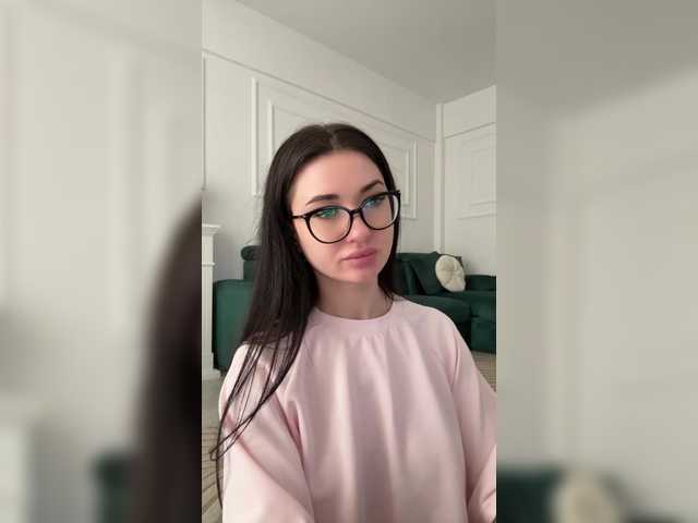 Chiaralovee live cam on BongaCams