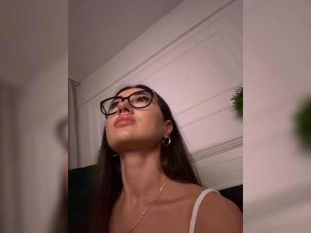 Chiaralovee live cam on BongaCams