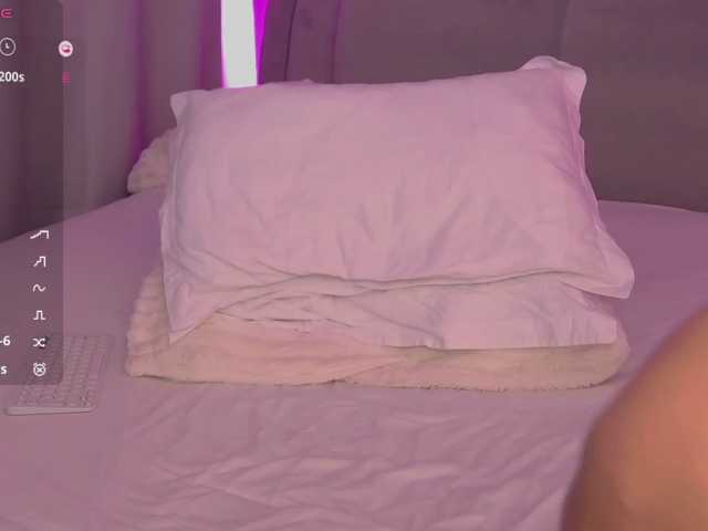 Chiaralovee live cam on BongaCams