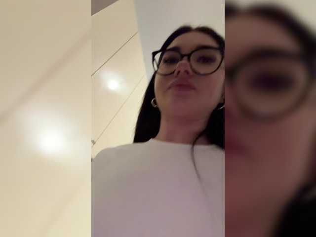 Chiaralovee live cam on BongaCams