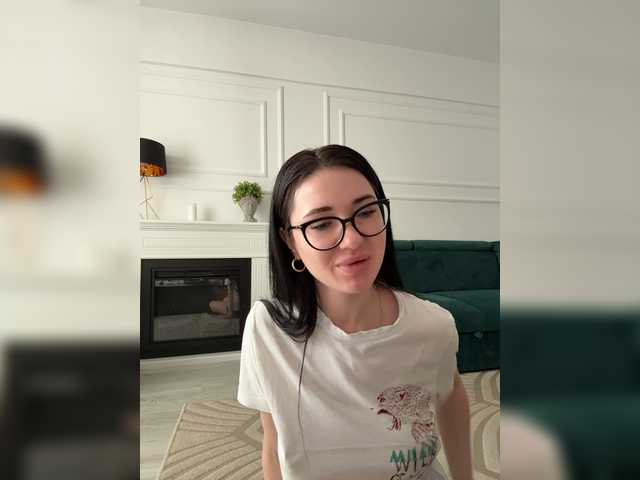 IvyNoirr webcam
