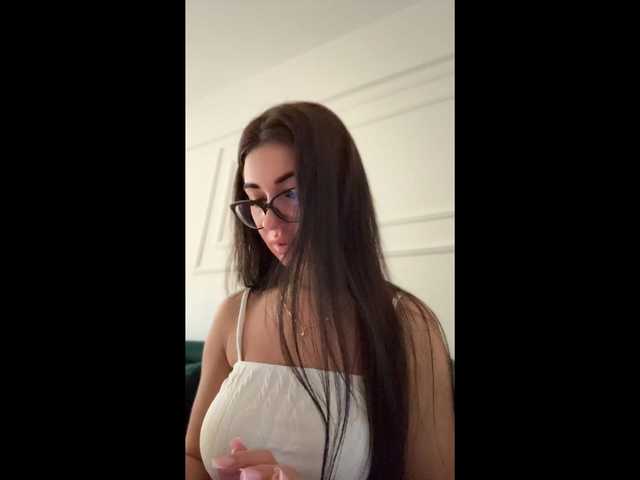 Chiaralovee live cam on BongaCams