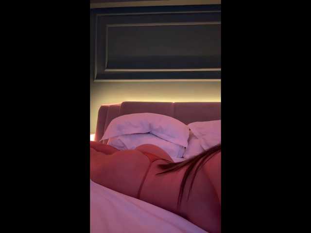 Chiaralovee live cam on BongaCams