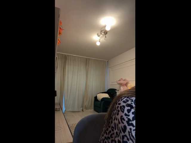 Chiaralovee live cam on BongaCams