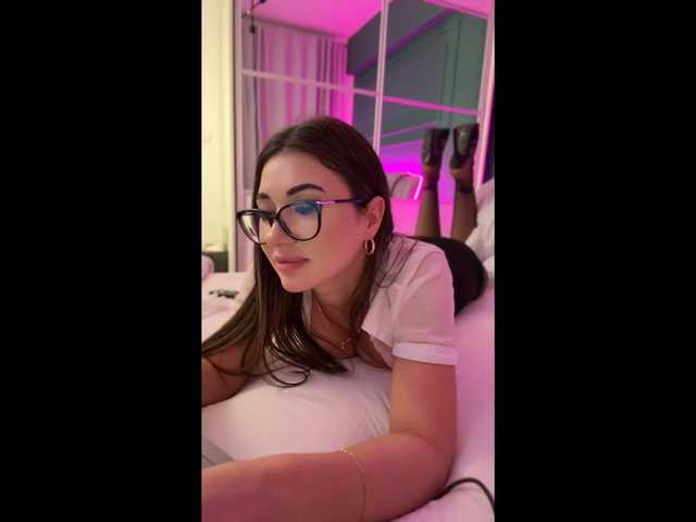 Chiaralovee live cam preview