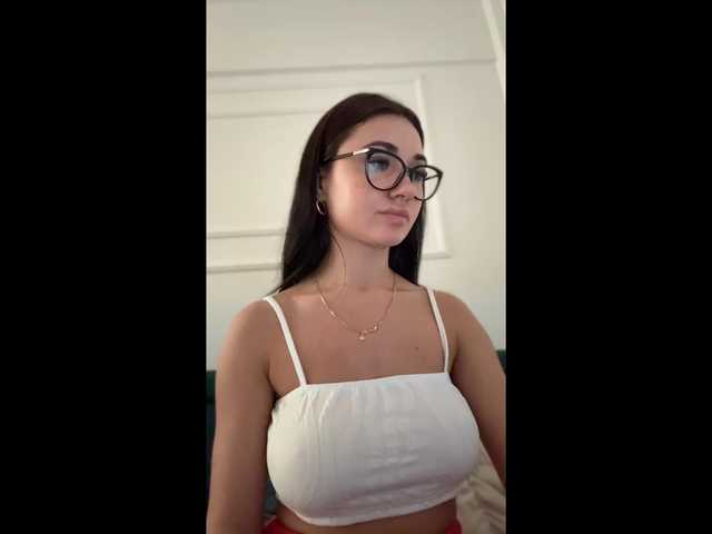 Chiaralovee live cam on BongaCams
