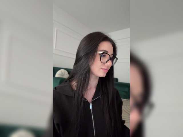 Chiaralovee live cam on BongaCams