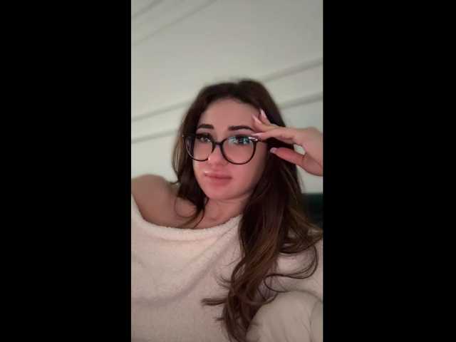 Chiaralovee live cam on BongaCams