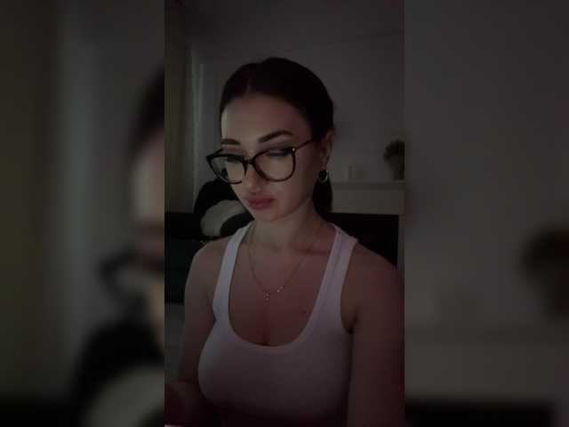 Chiaralovee live cam on BongaCams