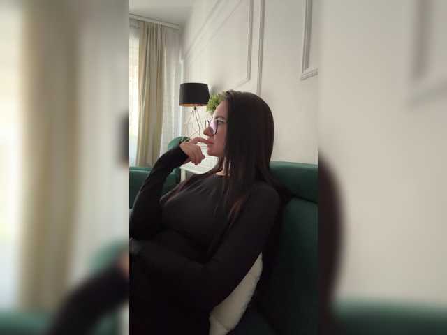 Chiaralovee live cam