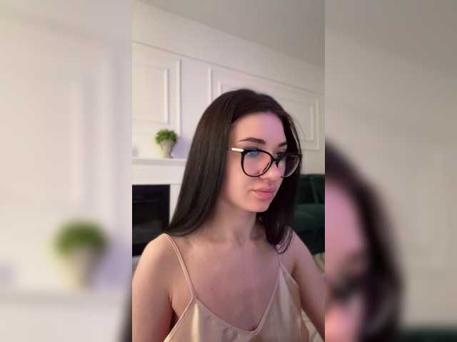 chiaralovee live sex show