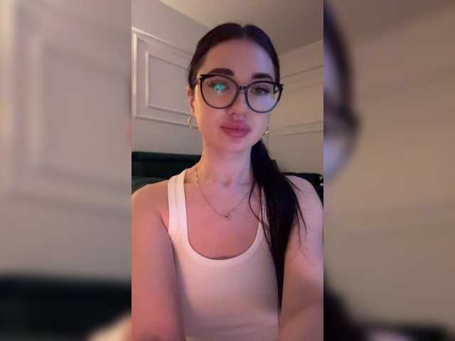 Chiaralovee live cam on BongaCams