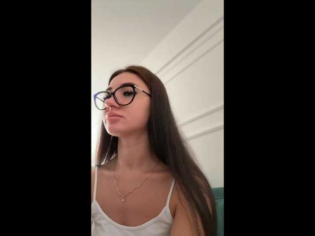 Chiaralovee live cam on BongaCams