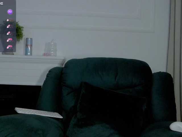 Chiaralovee live cam on BongaCams