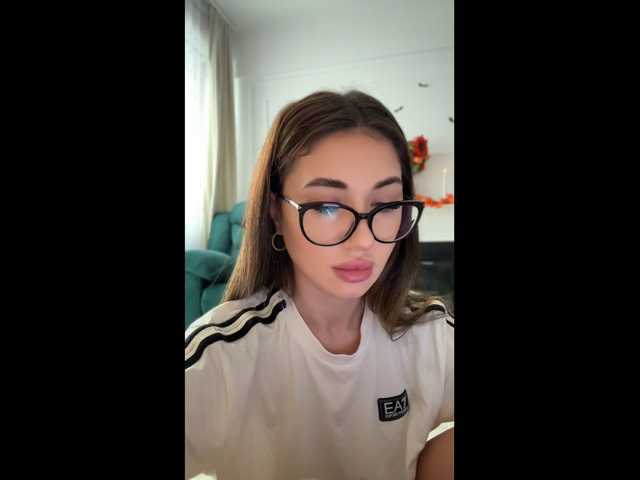 Chiaralovee live cam on BongaCams