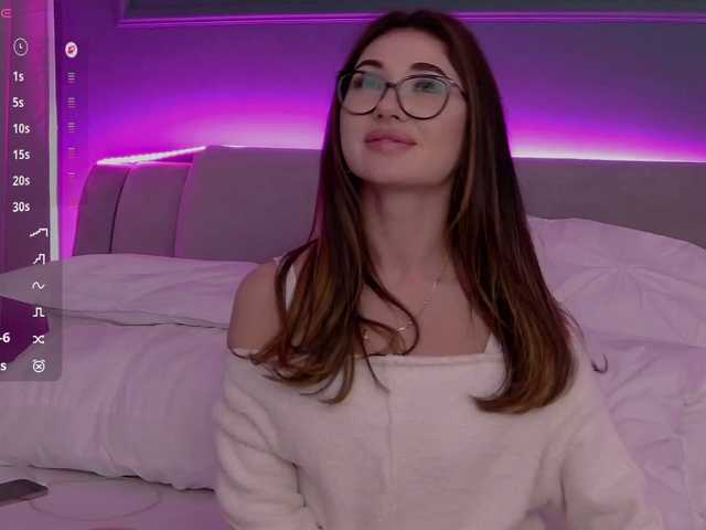 Chiaralovee live cam on BongaCams