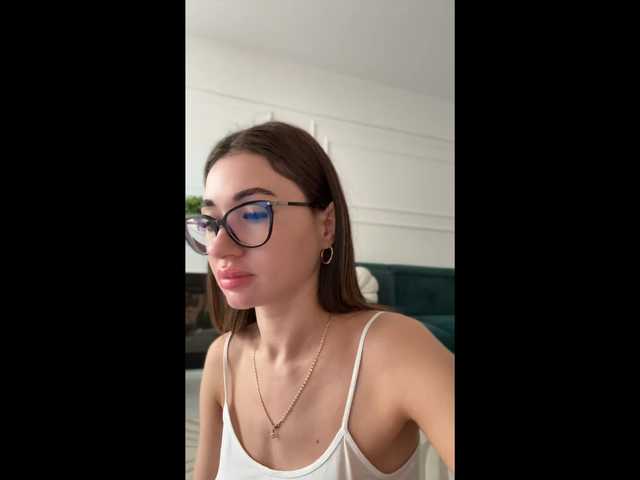 Chiaralovee live cam on BongaCams