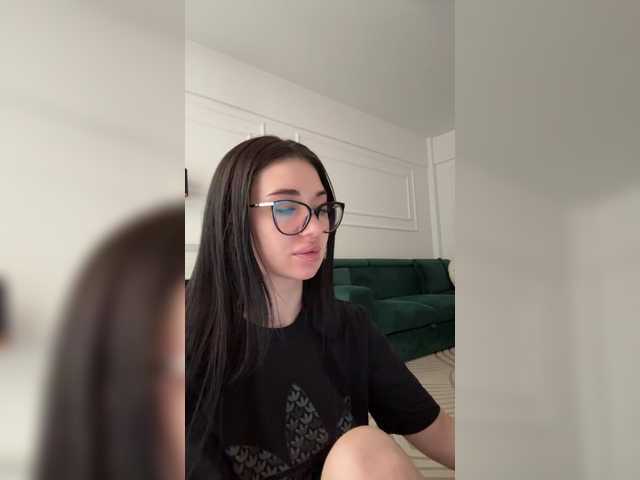Chiaralovee live cam on BongaCams