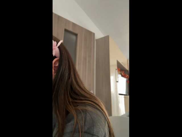 Chiaralovee live cam on BongaCams