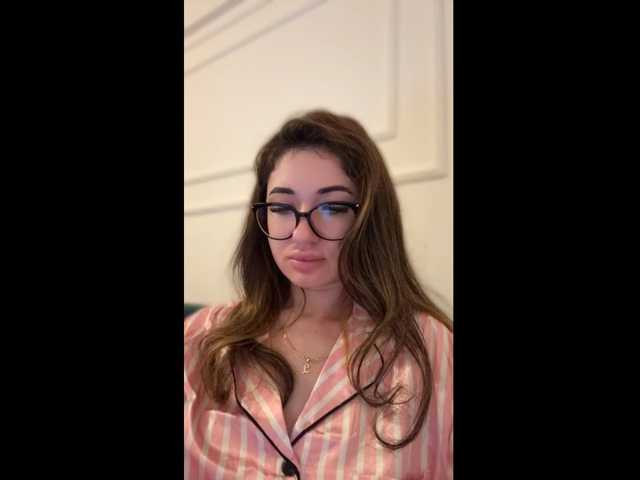 Chiaralovee live cam on BongaCams