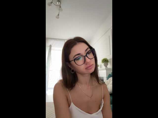 Chiaralovee live cam on BongaCams